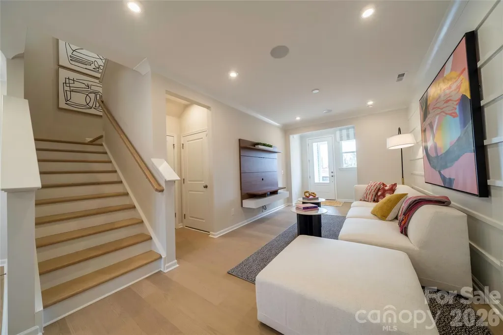 6033 Longar Lane Charlotte NC 28269