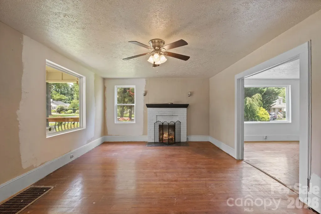 1434 S Main Street Waynesville NC 28786