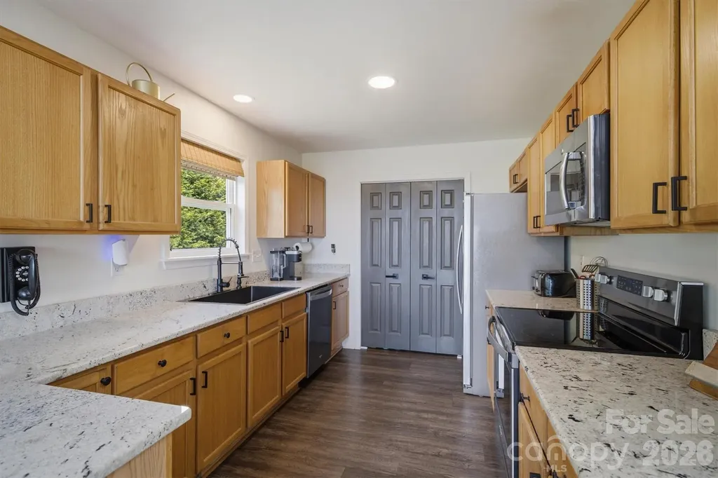 3381 Stones Throw Drive Valdese NC 28690