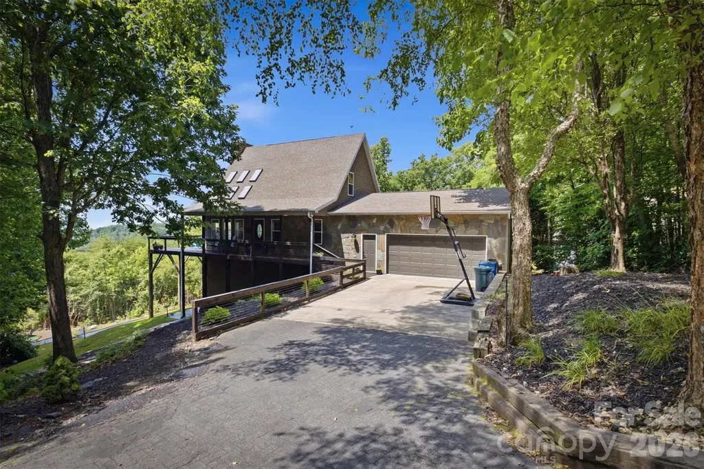 3381 Stones Throw Drive Valdese NC 28690