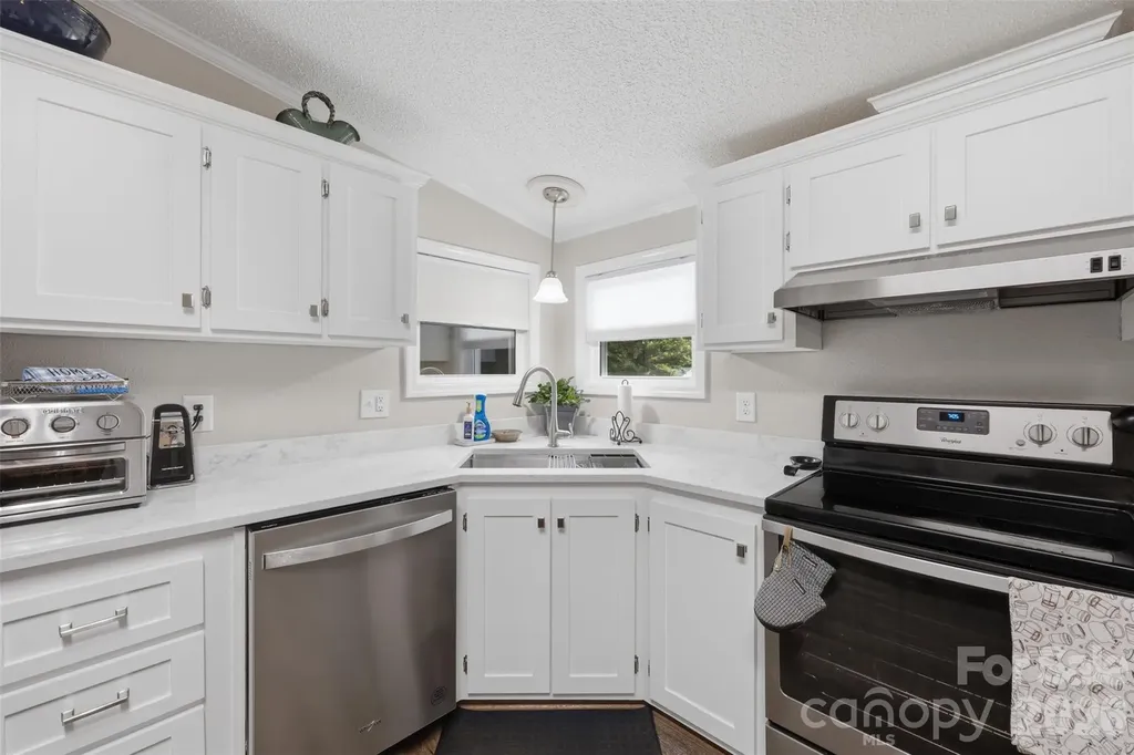 446 Heritage Circle Taylorsville NC 28681