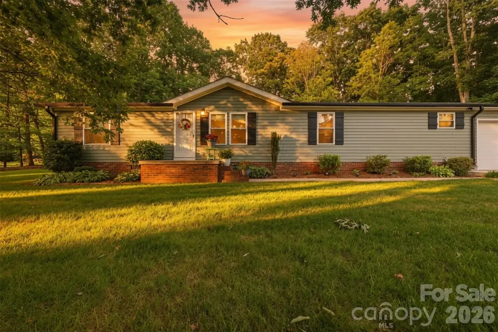 446 Heritage Circle Taylorsville NC 28681