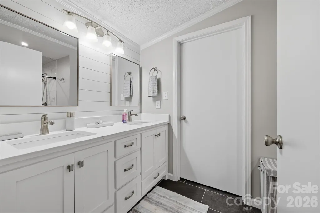 446 Heritage Circle Taylorsville NC 28681