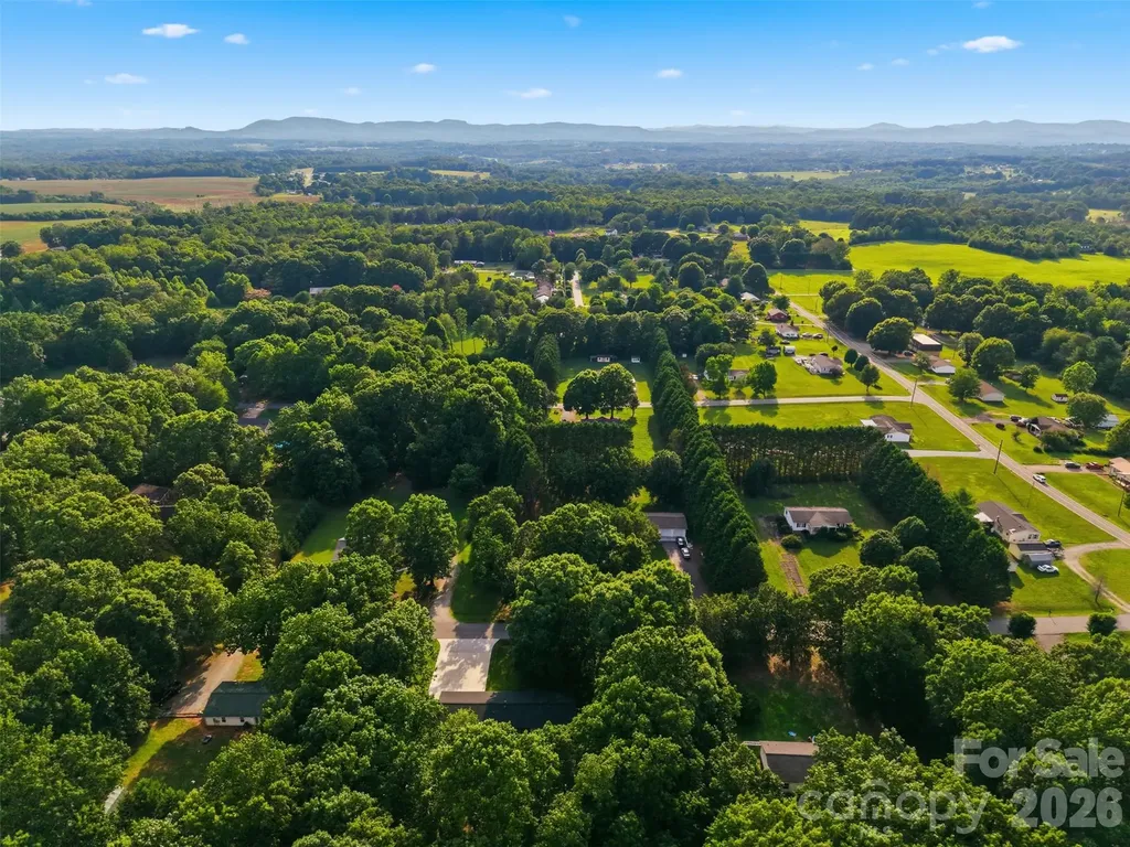 446 Heritage Circle Taylorsville NC 28681