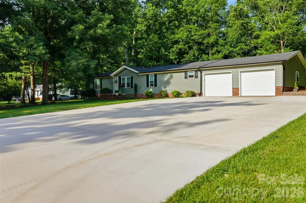 446 Heritage Circle Taylorsville NC 28681