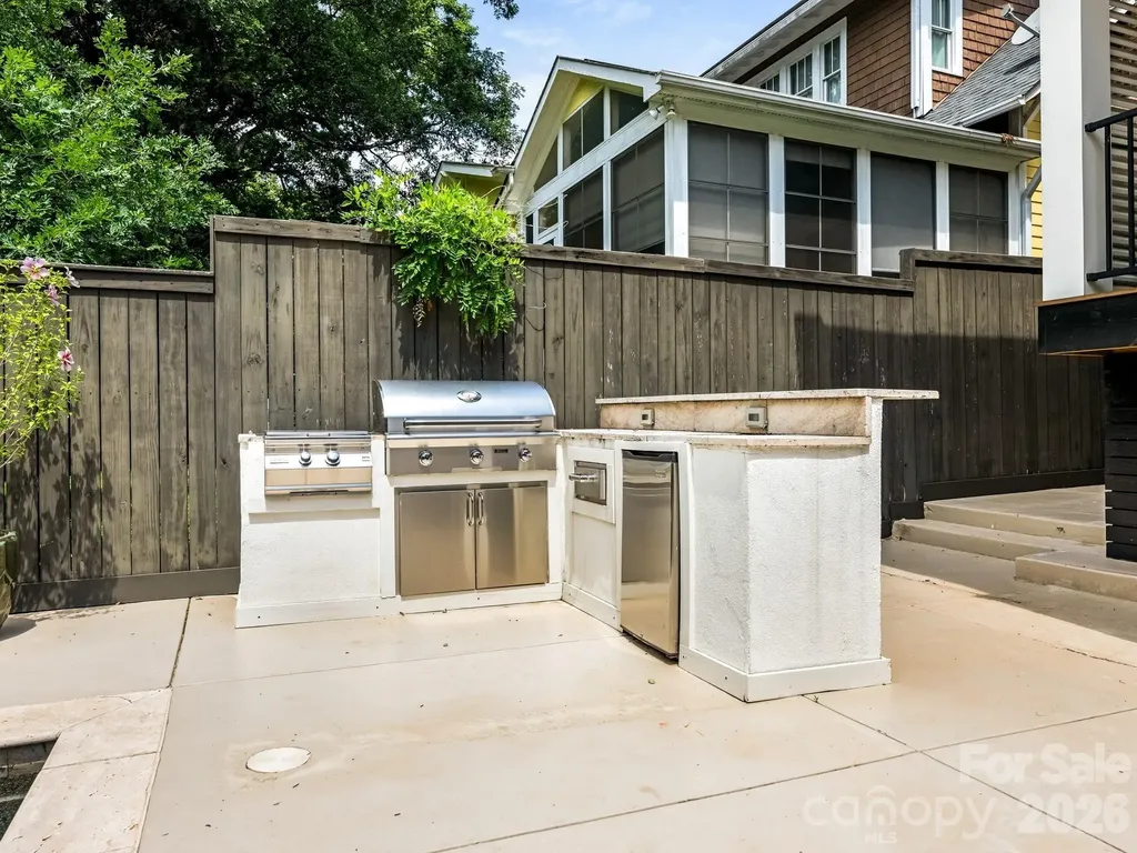 2116 Midwood Place Charlotte NC 28205