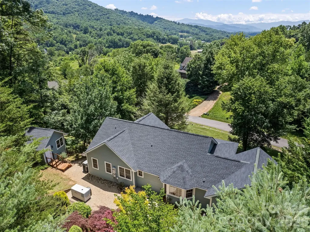 4 Leisure Wood Drive Canton NC 28716