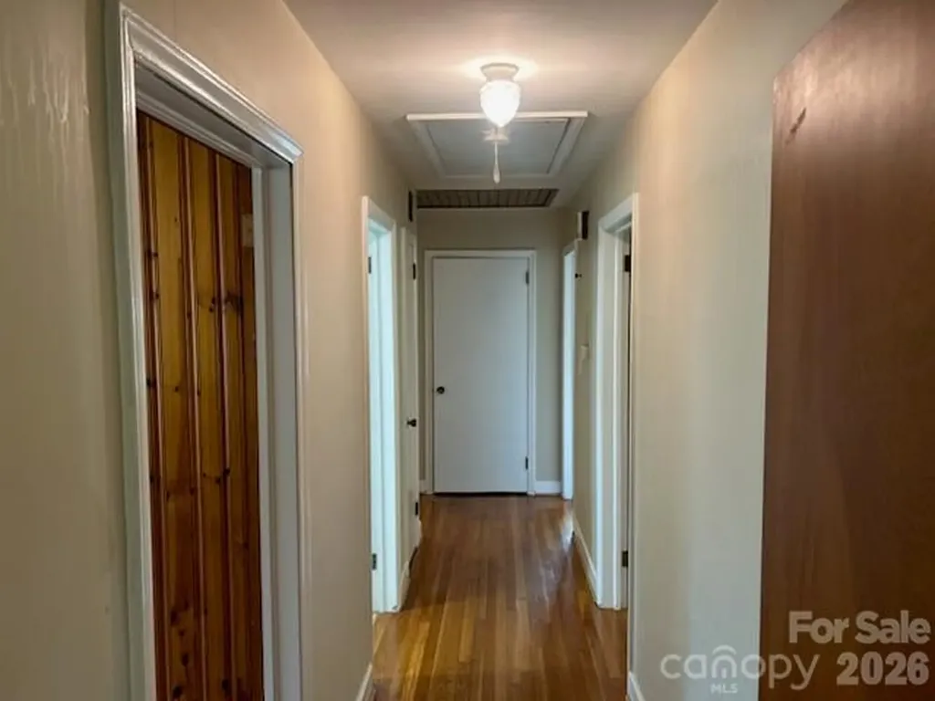 1164 Leigh Circle Charlotte NC 28216