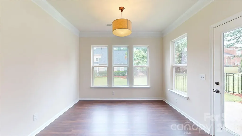 4752 Mount Royal Lane Charlotte NC 28210