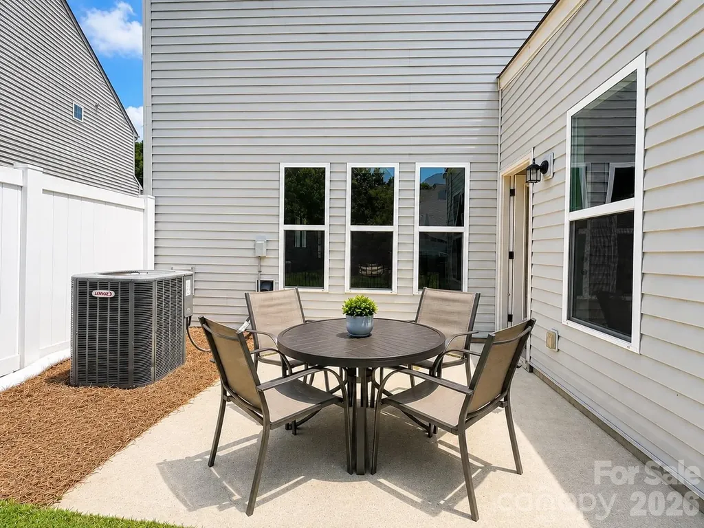 4752 Mount Royal Lane Charlotte NC 28210