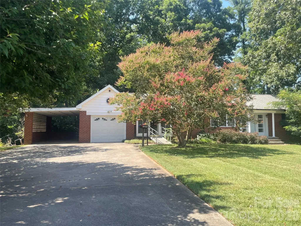 1099 Amherst Road Morganton NC 28655