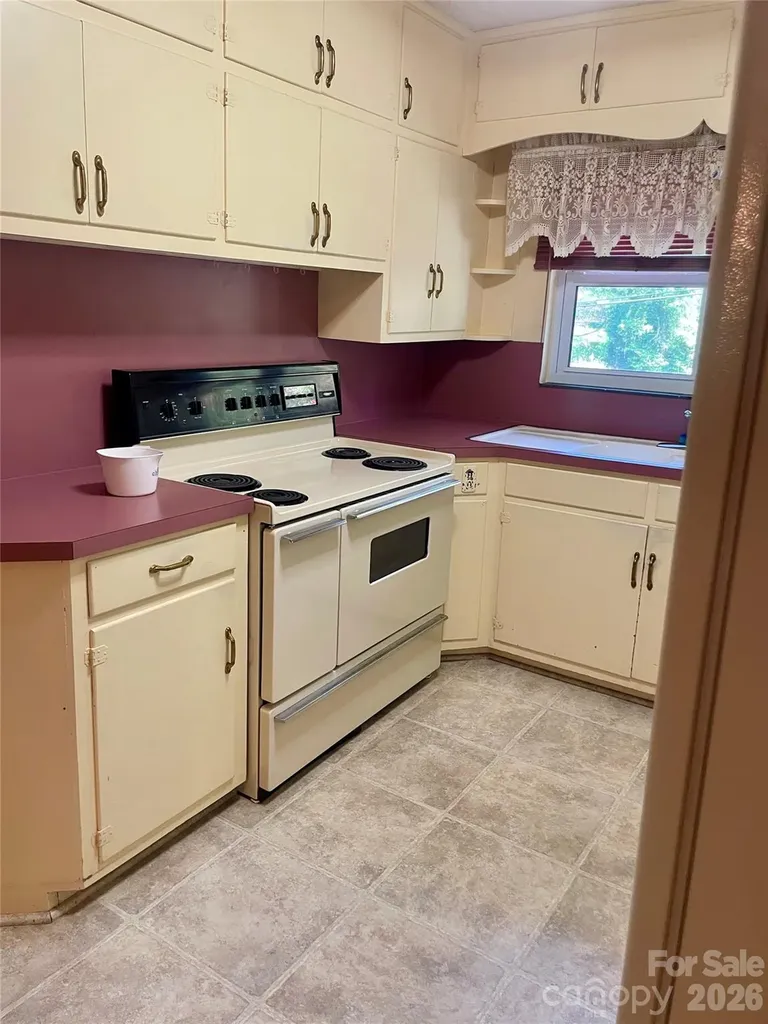 1099 Amherst Road Morganton NC 28655