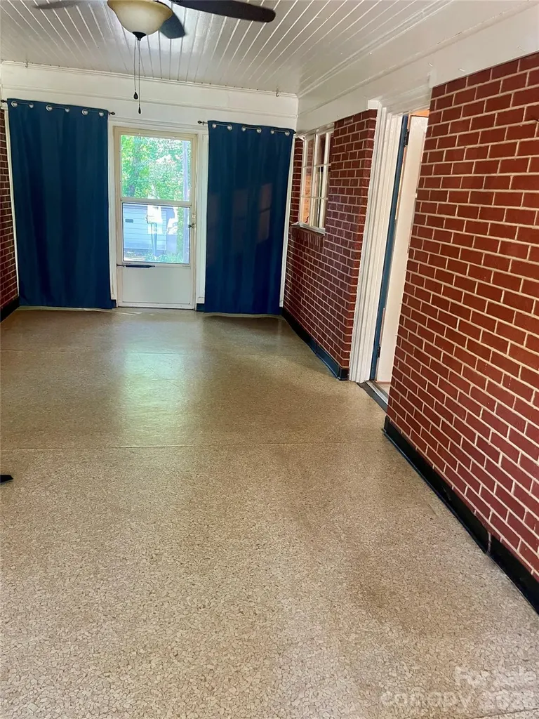 1099 Amherst Road Morganton NC 28655