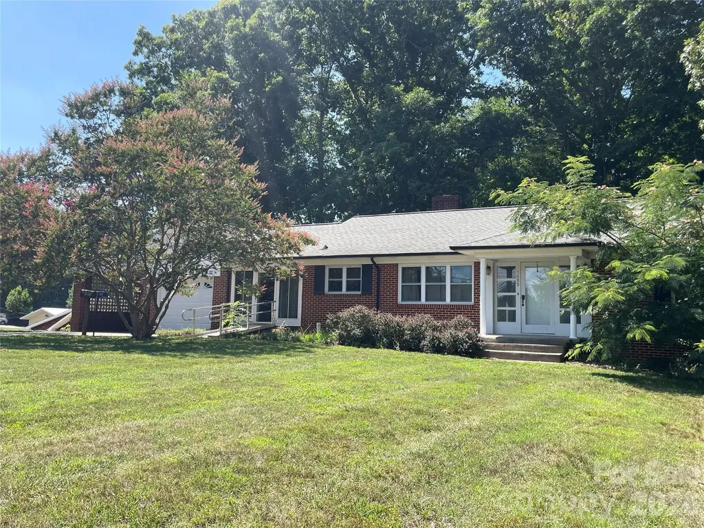 1099 Amherst Road Morganton NC 28655