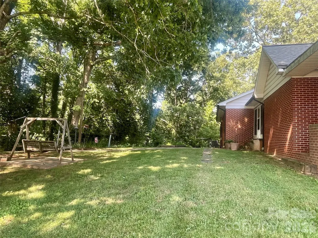 1099 Amherst Road Morganton NC 28655