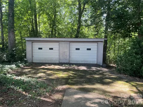 1099 Amherst Road Morganton NC 28655