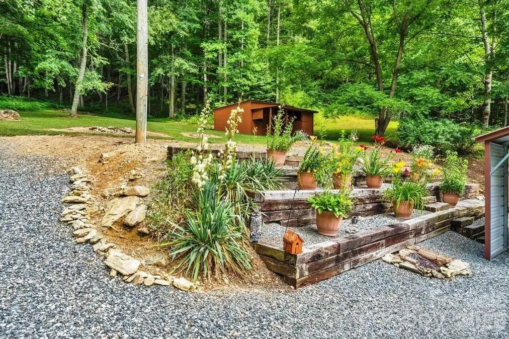 488 Wards Branch Road Sugar Grove NC 28679