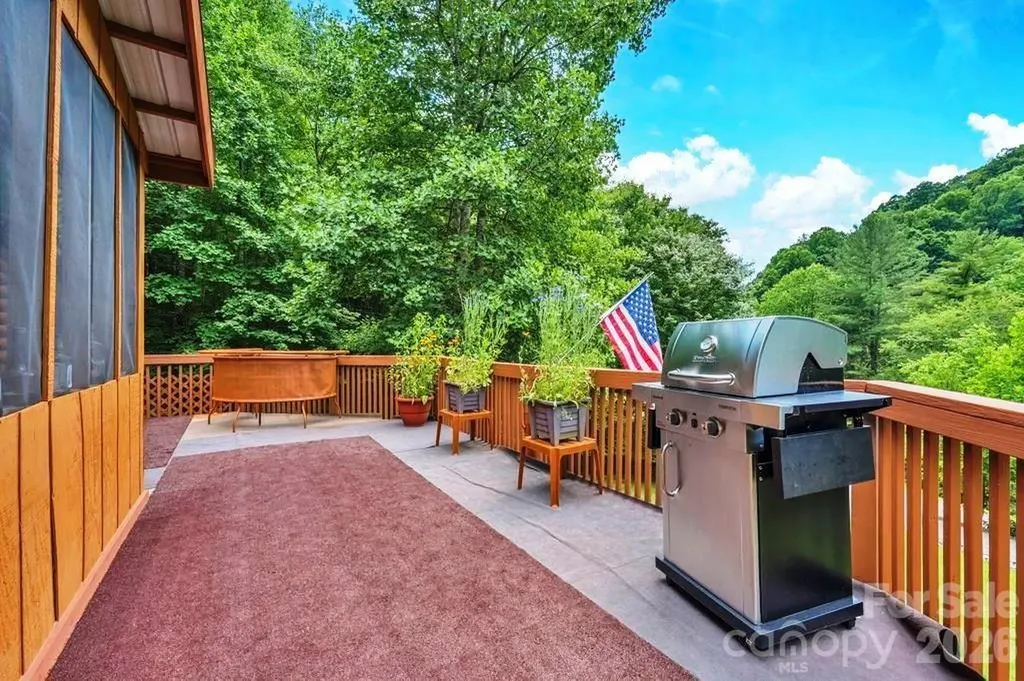 488 Wards Branch Road Sugar Grove NC 28679
