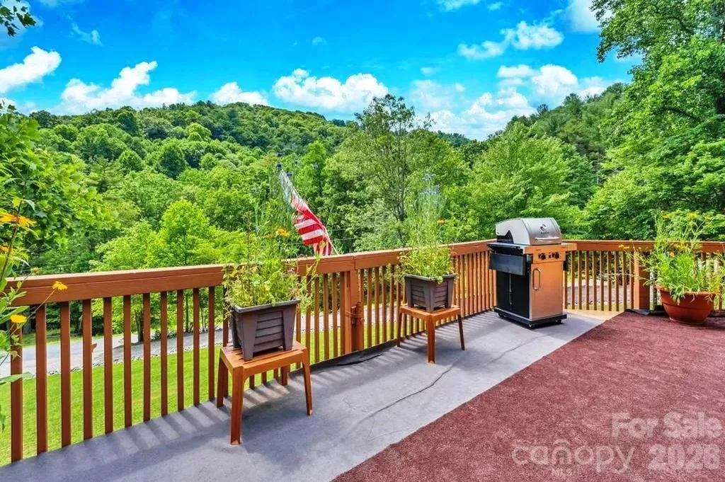 488 Wards Branch Road Sugar Grove NC 28679
