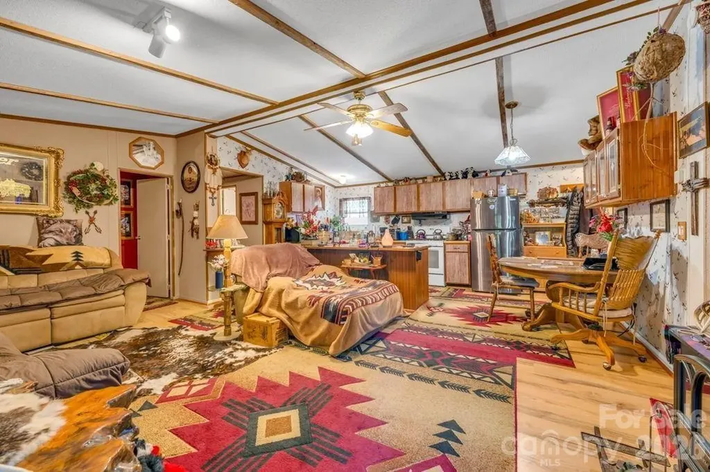 488 Wards Branch Road Sugar Grove NC 28679