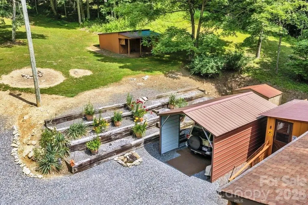 488 Wards Branch Road Sugar Grove NC 28679