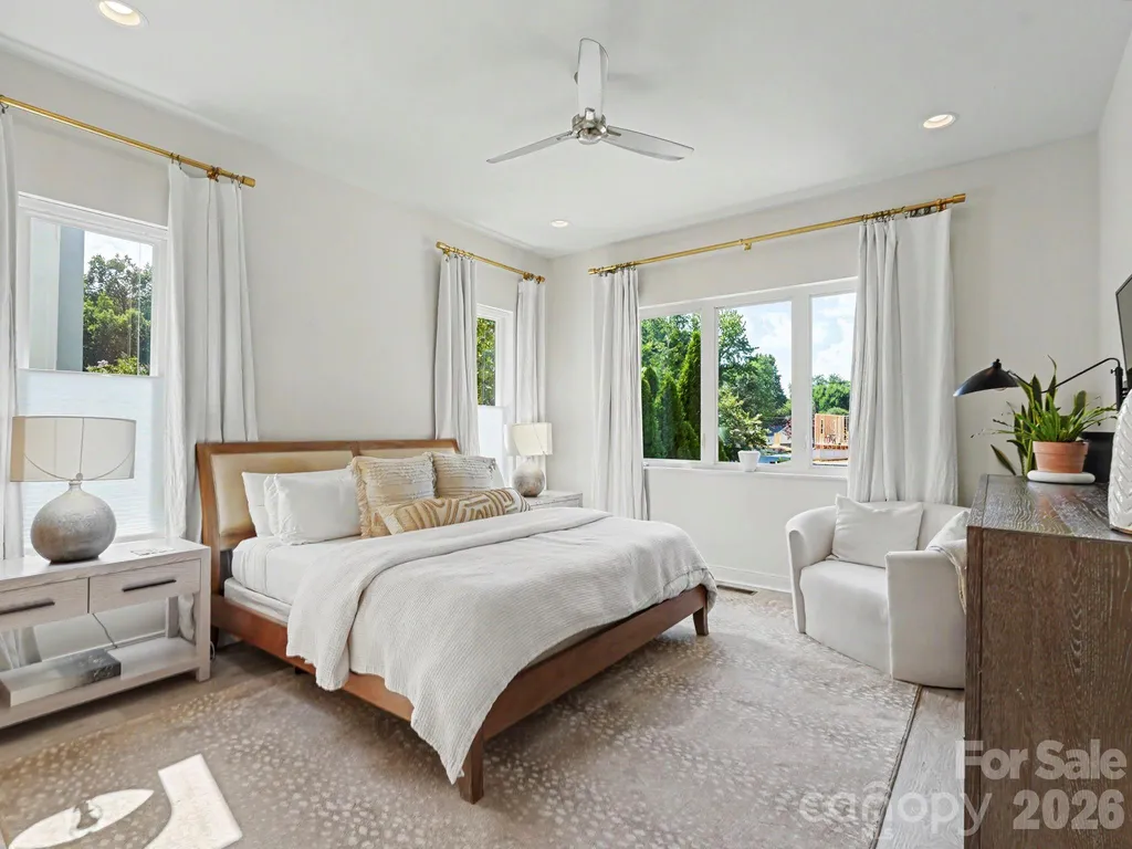 1314 Levy Way Charlotte NC 28205