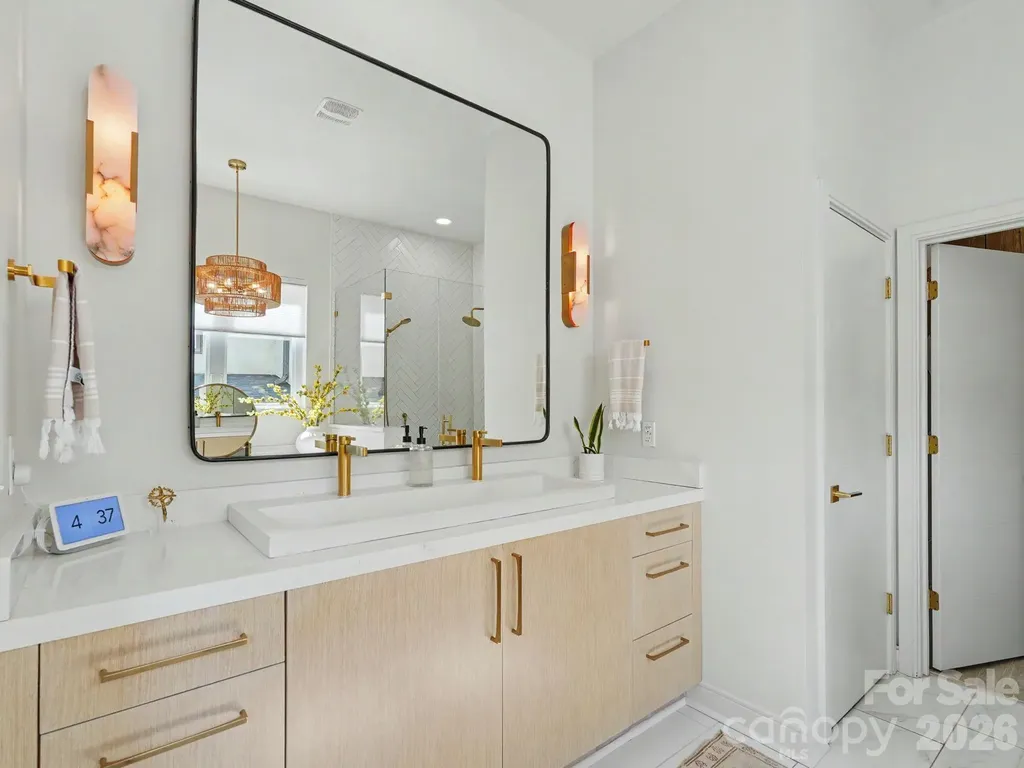 1314 Levy Way Charlotte NC 28205