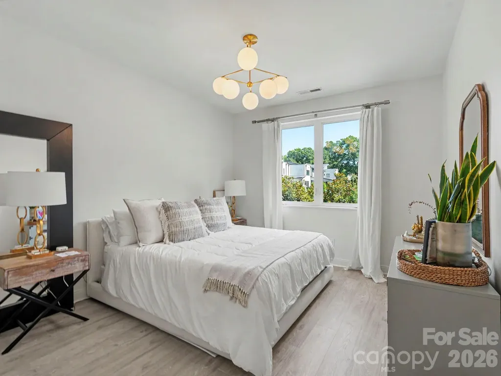 1314 Levy Way Charlotte NC 28205