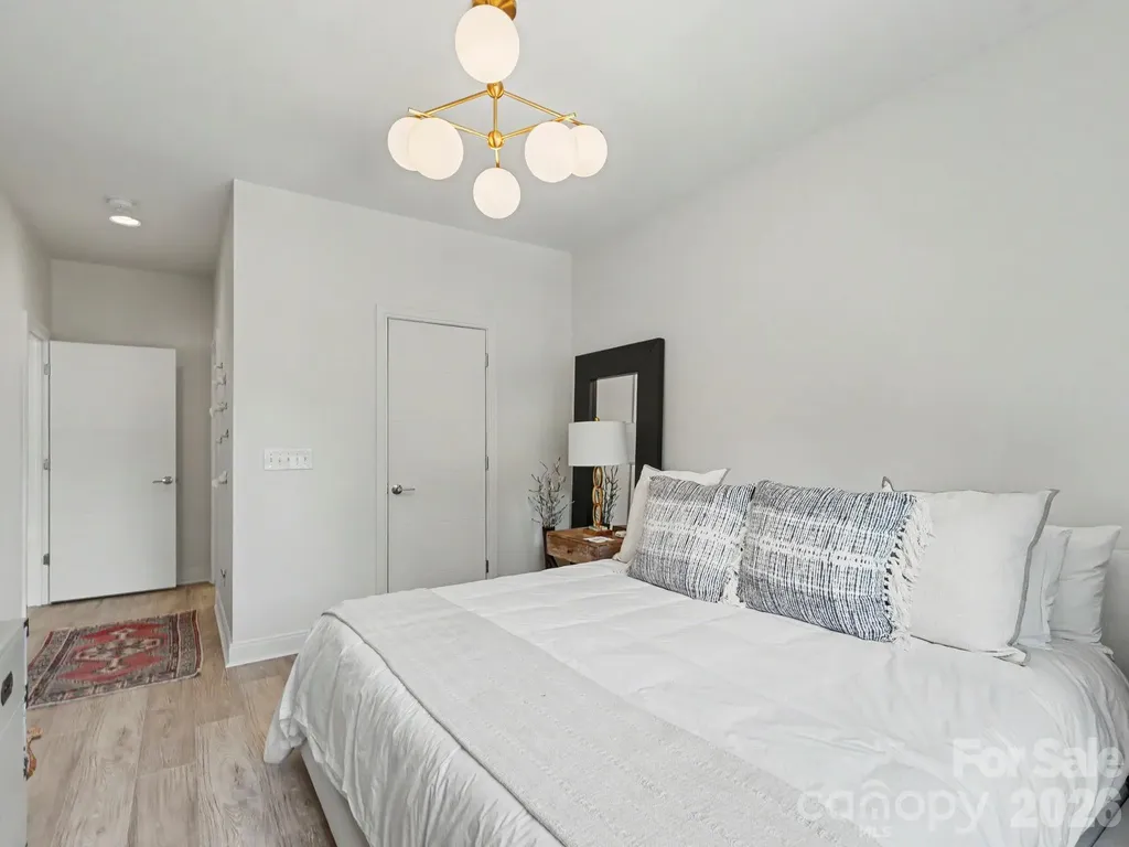1314 Levy Way Charlotte NC 28205
