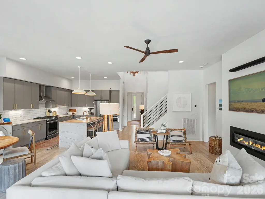 1314 Levy Way Charlotte NC 28205