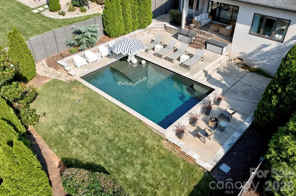 1314 Levy Way Charlotte NC 28205