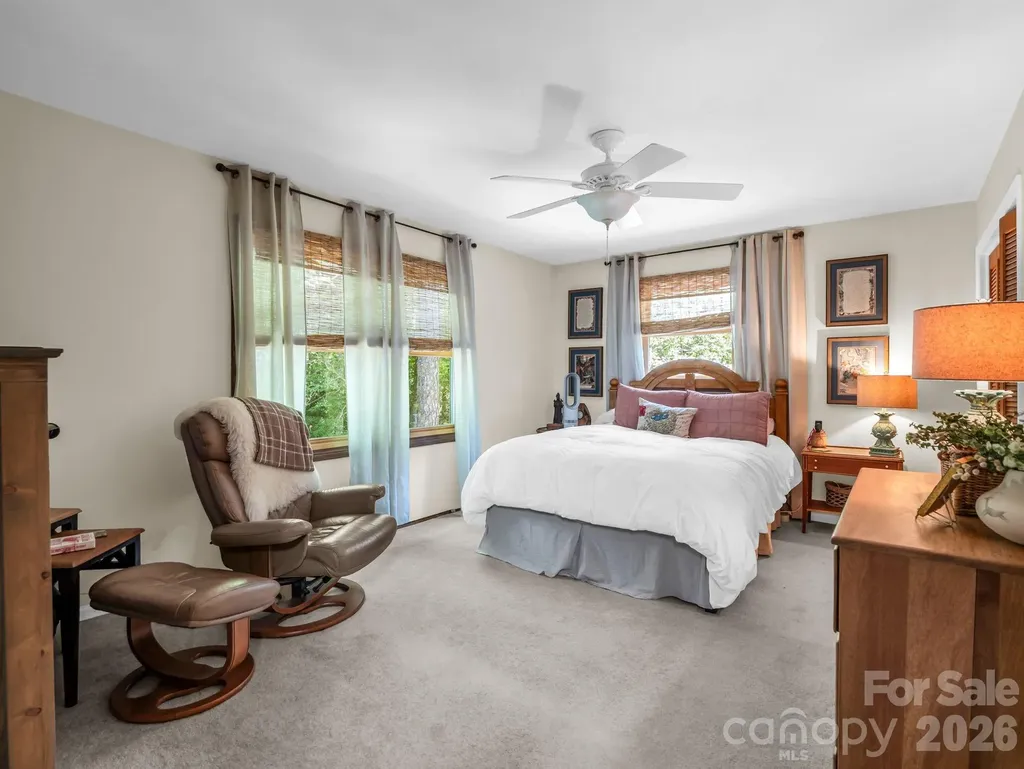 2760 Ugugu Drive Brevard NC 28712