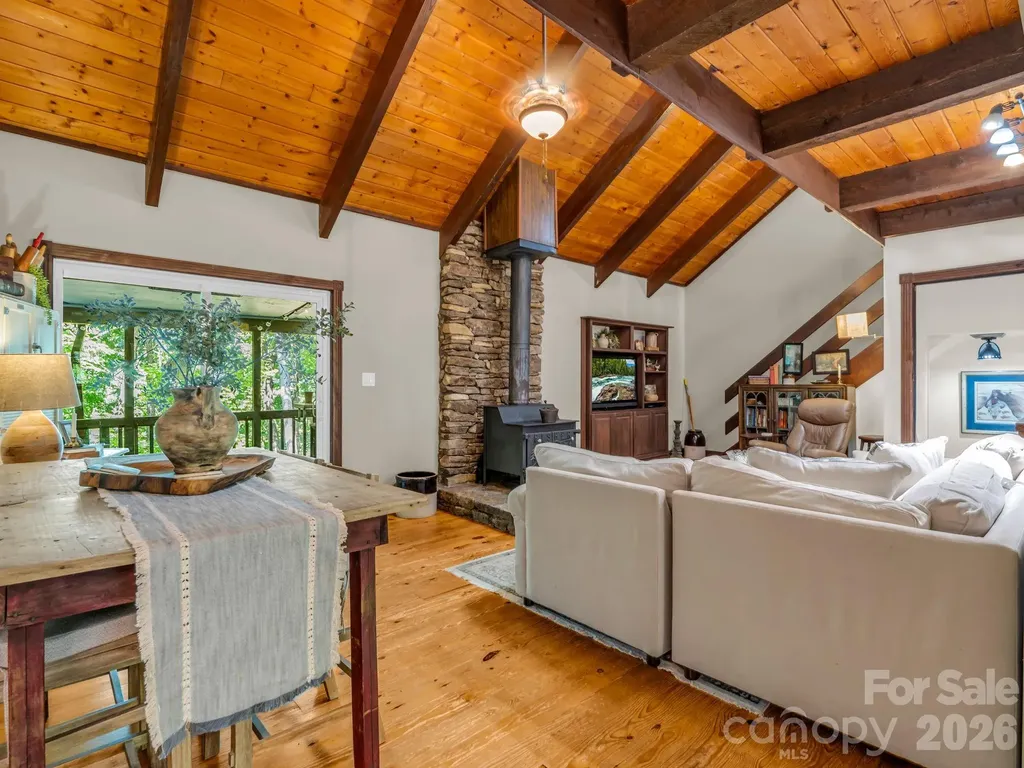 2760 Ugugu Drive Brevard NC 28712