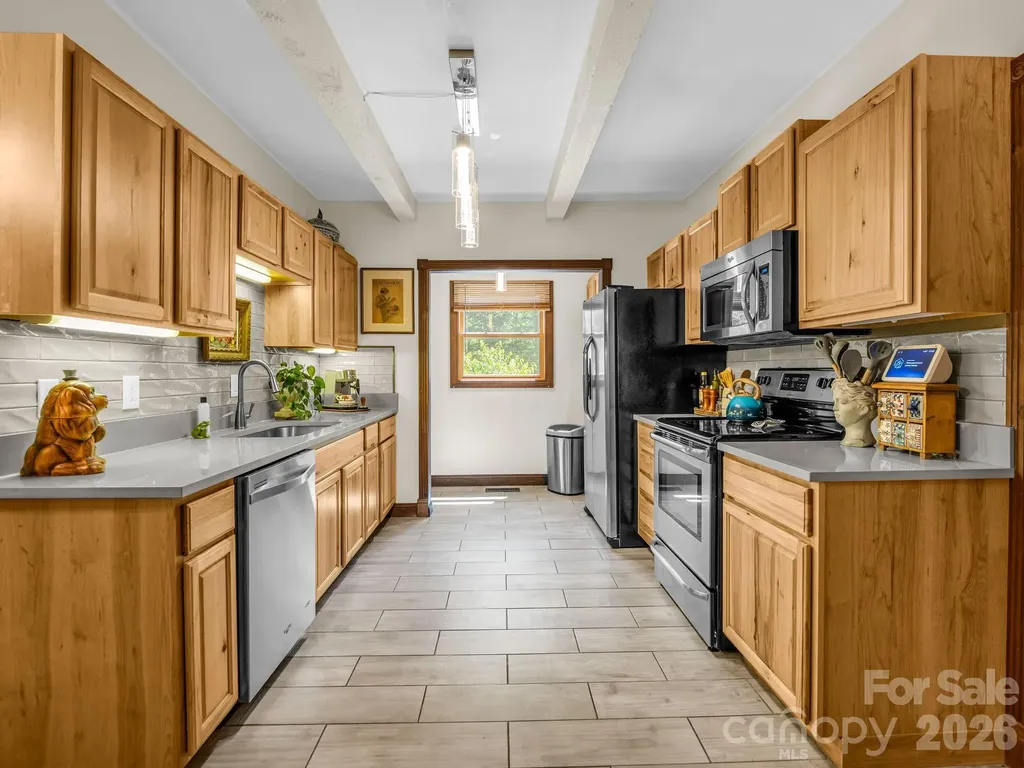 2760 Ugugu Drive Brevard NC 28712