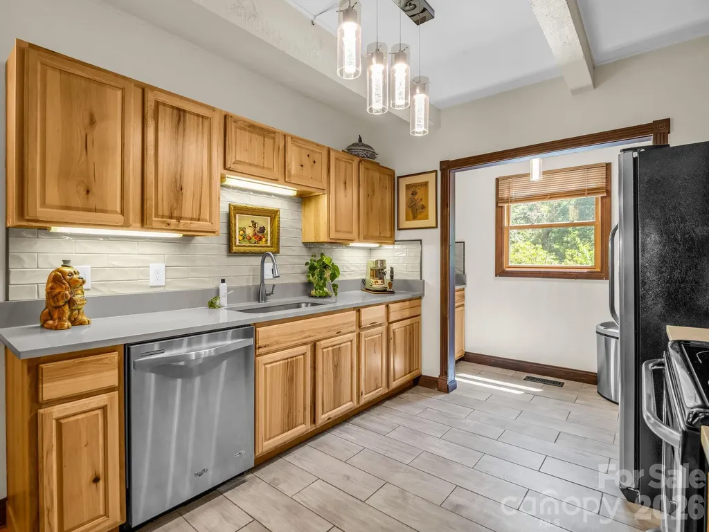 2760 Ugugu Drive Brevard NC 28712