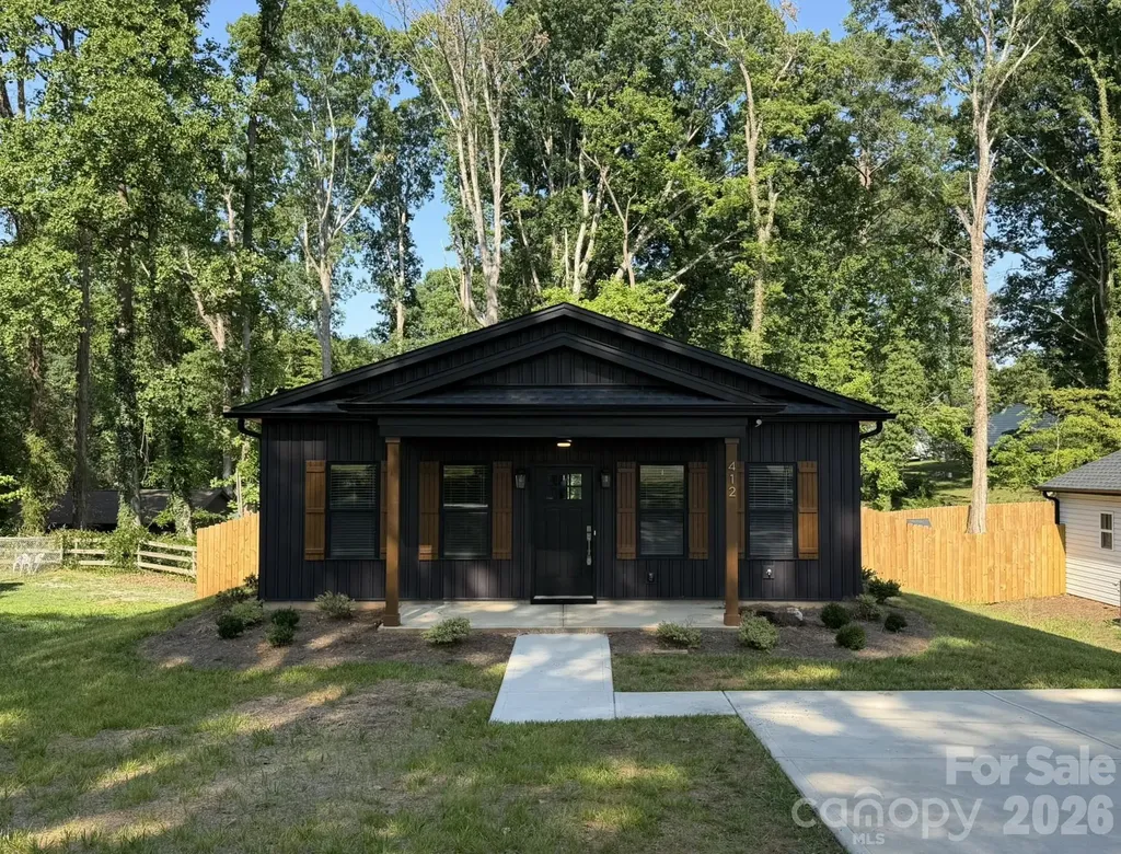 412 N Peterson Street Stanley NC 28164