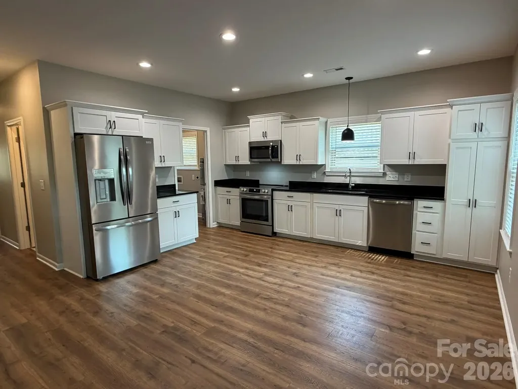 412 N Peterson Street Stanley NC 28164