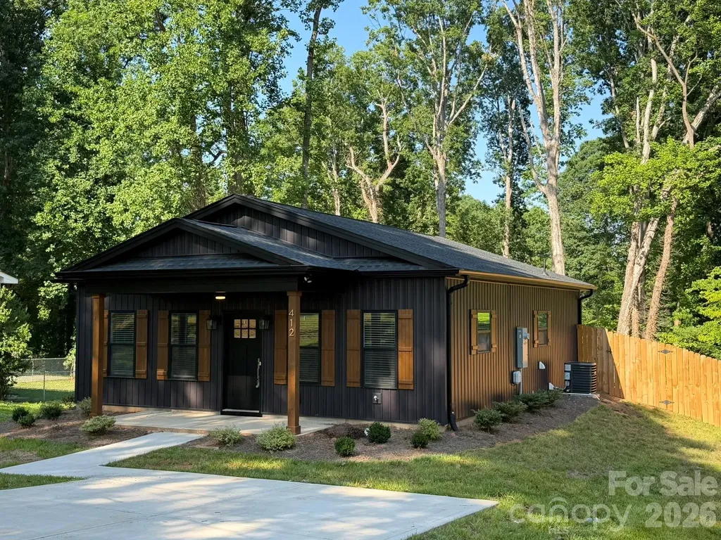 412 N Peterson Street Stanley NC 28164