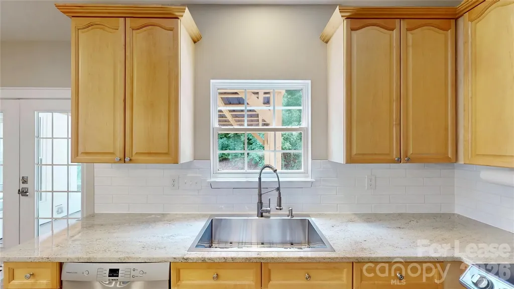 107 Stonemason Court Mooresville NC 28115