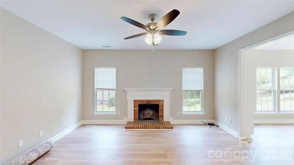107 Stonemason Court Mooresville NC 28115