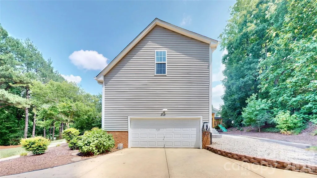 107 Stonemason Court Mooresville NC 28115