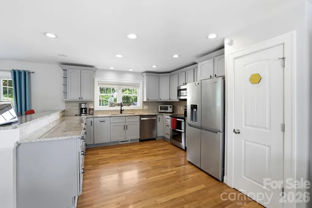 26 Crestwood Drive Arden NC 28704