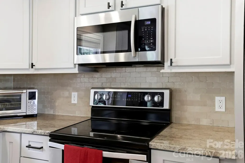 26 Crestwood Drive Arden NC 28704