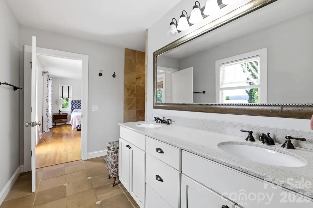 26 Crestwood Drive Arden NC 28704
