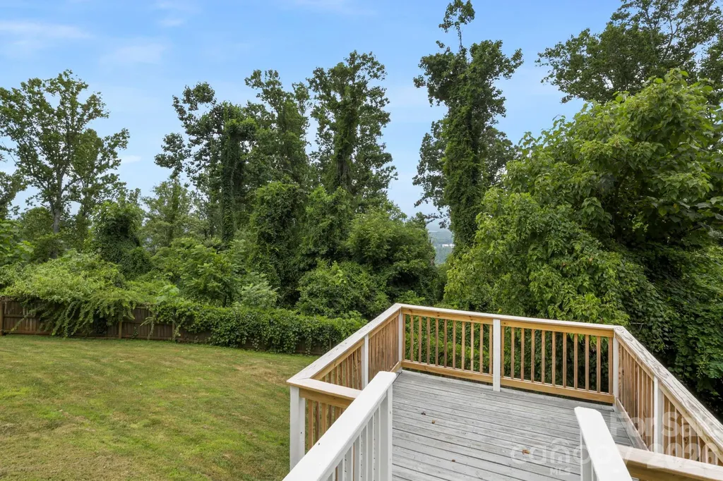 26 Crestwood Drive Arden NC 28704