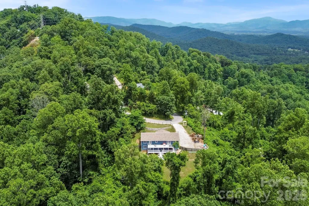 26 Crestwood Drive Arden NC 28704