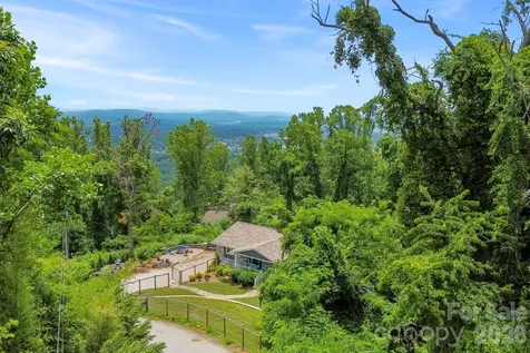 26 Crestwood Drive Arden NC 28704