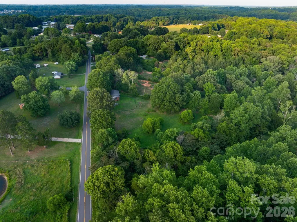 389 Midway Lake Road Mooresville NC 28115