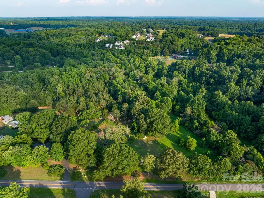 389 Midway Lake Road Mooresville NC 28115