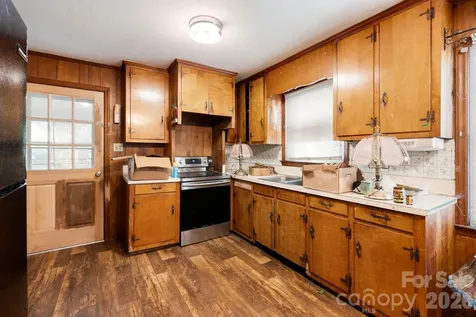 389 Midway Lake Road Mooresville NC 28115